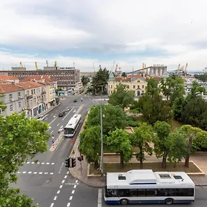  Апартаменты Seaman's House